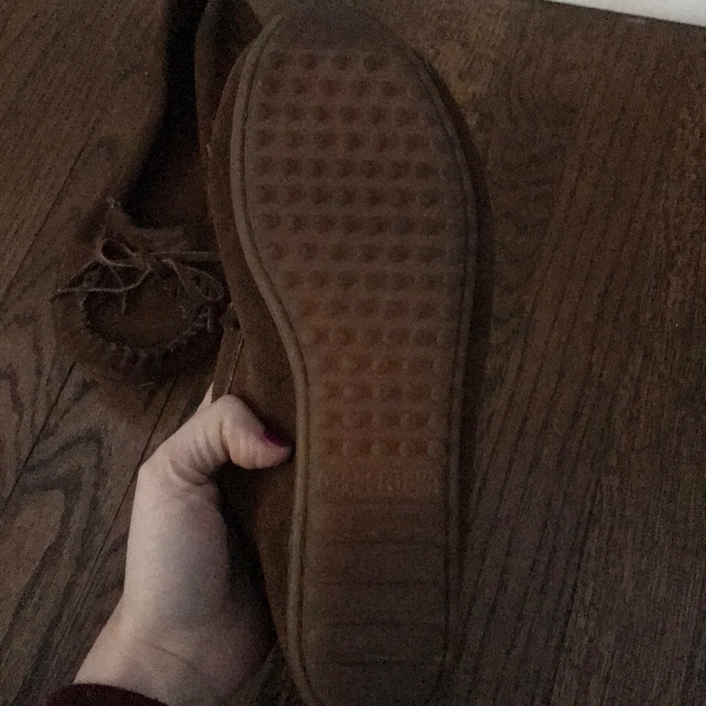 Minnetonka Moccasins - Picture 2 of 3